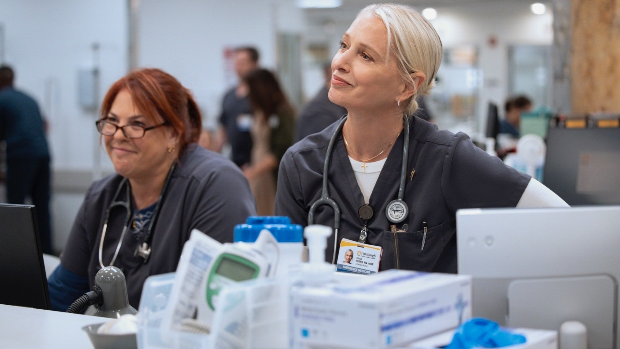 Katherine LaNasa as Dana in 